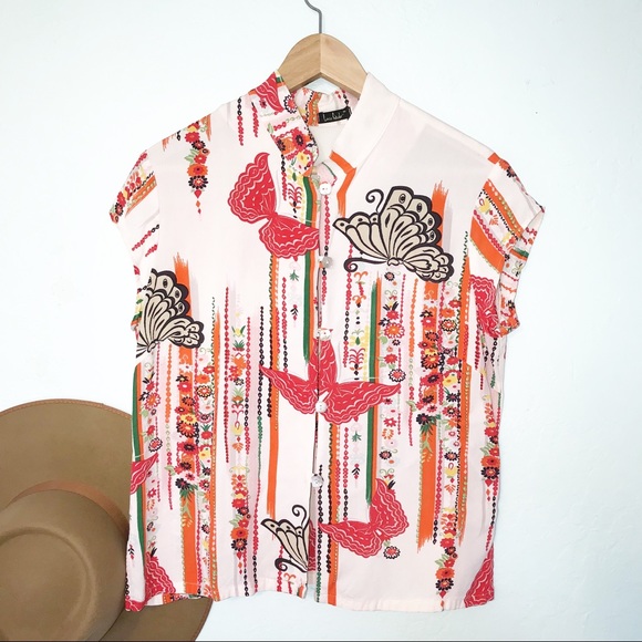 Loco Lindo Tops - Loco Lindo Butterfly blouse with Mandarin collar